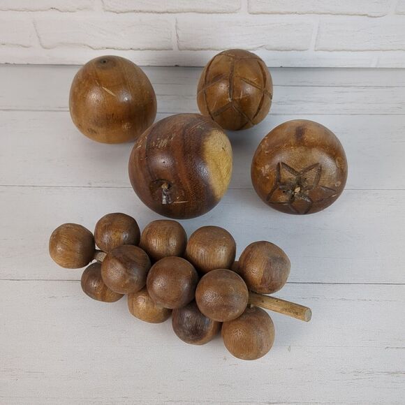 Vintage Wooden Fruit 5pc. Mid Century Home Decor Boho Eclectic Cottage 1960s - Picture 1 of 11